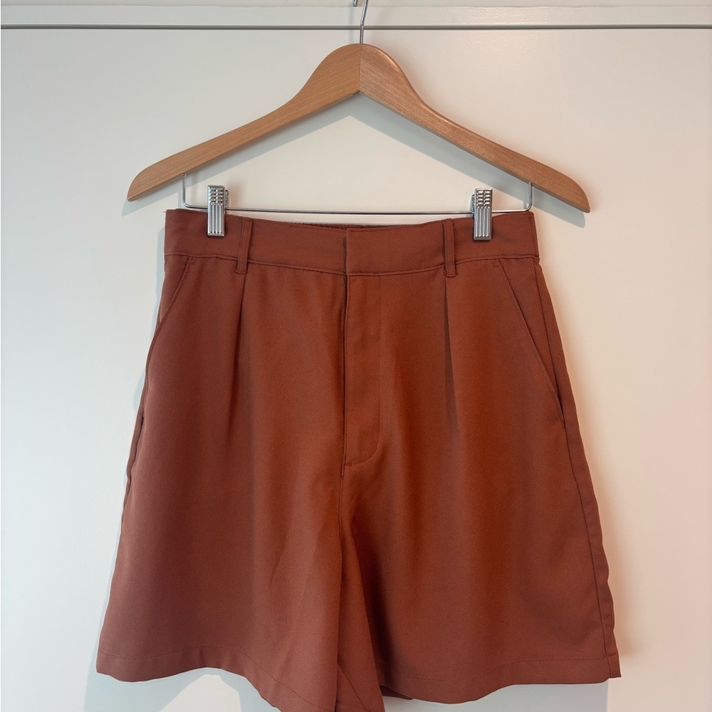 Abercrombie & Fitch High Waist Sloane Trouser Shorts - Picture 2 of 3